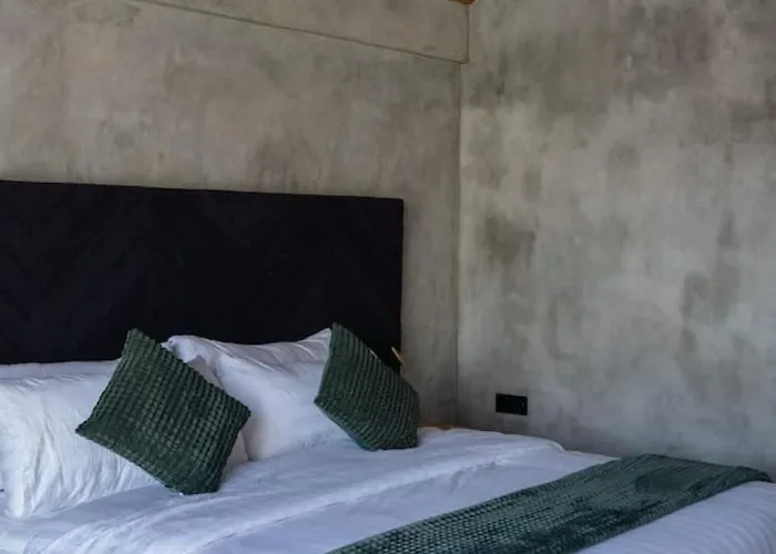 Holiday home Private With Plunge Pool & Tropical Views